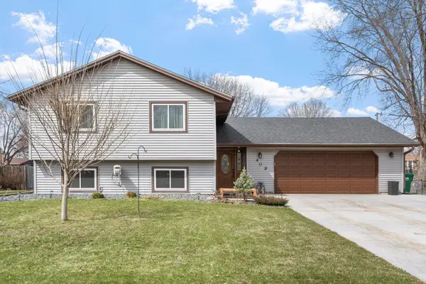409 83rd Avenue Ne, Spring Lake Park, MN 55432