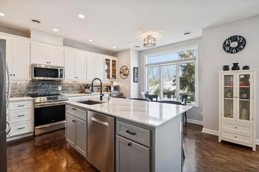 337 Willoughby Way W, Minnetonka, MN 55305 - #2