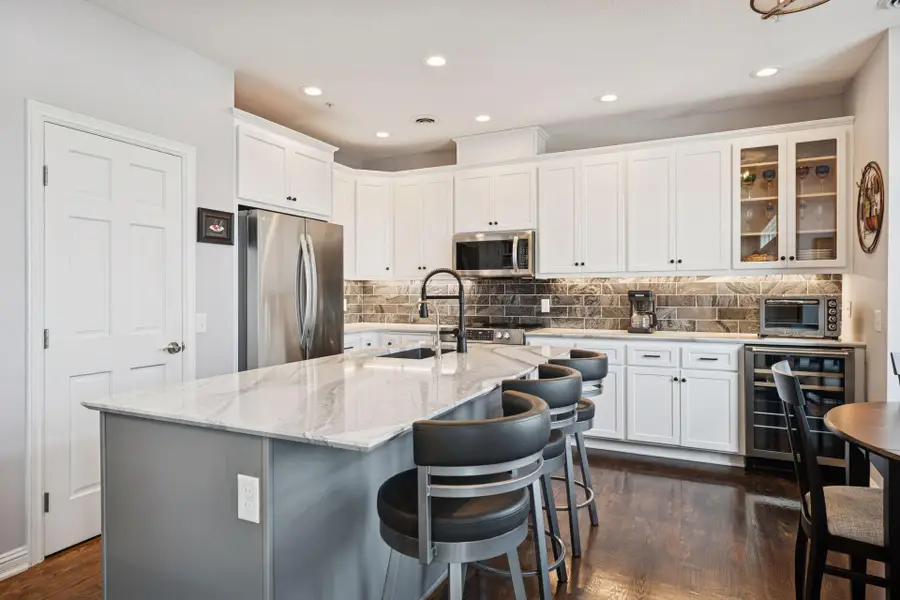 337 Willoughby Way W, Minnetonka, MN 55305 - #3