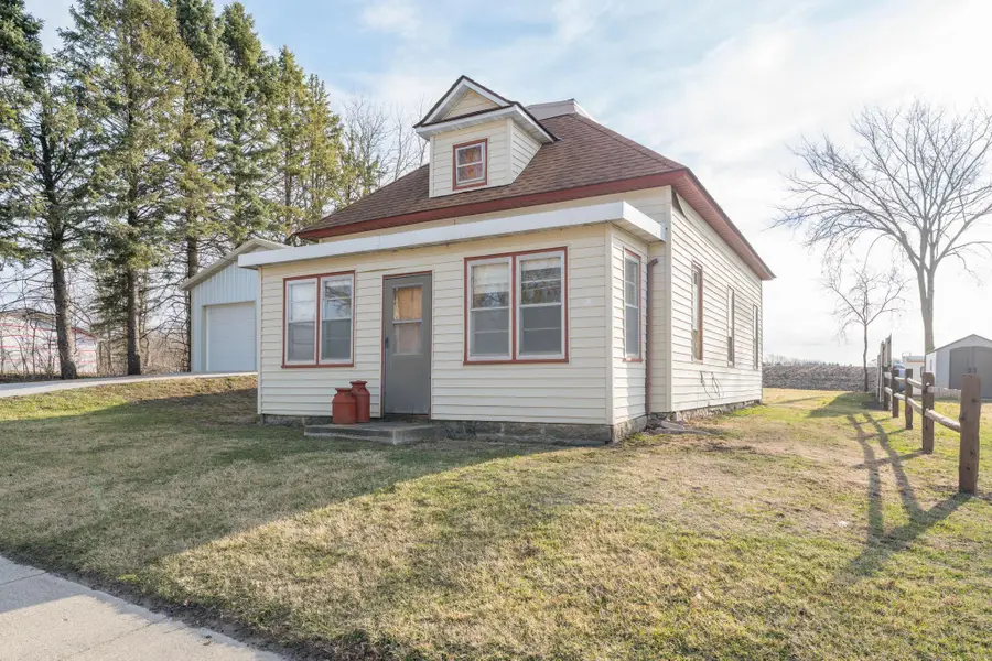 397 S Kilkenny Road, Kilkenny, MN 56052 - #3