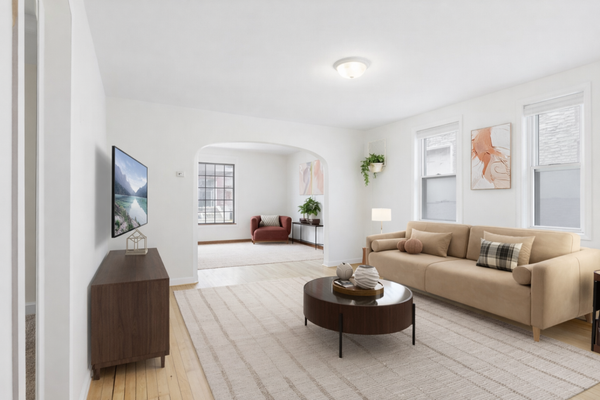 1070 21st Avenue Se, Minneapolis, MN 55414