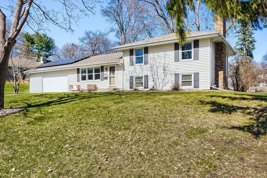 8605 Poplar Bridge Curve, Bloomington, MN 55437 - #3