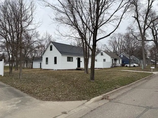 627 E South Street, Litchfield, MN 55355 - #3