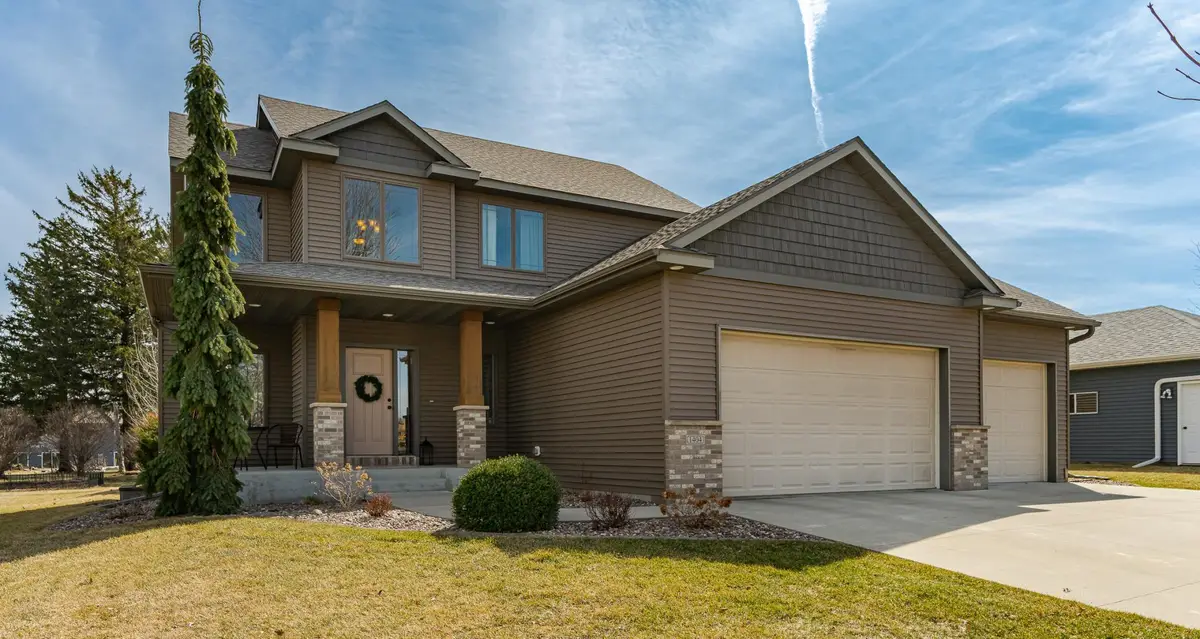 1404 2nd Avenue Cir Ne, Kasson, MN 55944 - #1