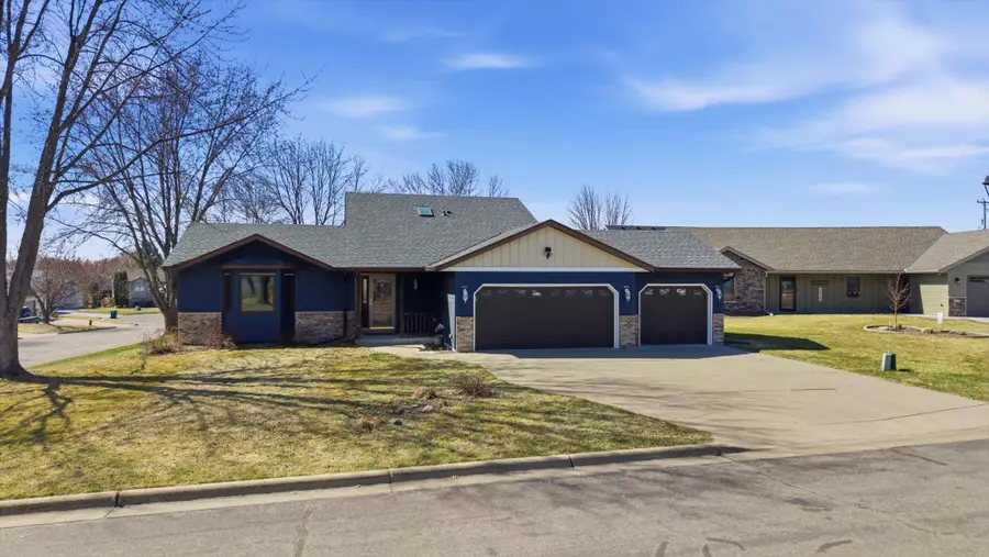 727 Garden Place, Sauk Rapids, MN 56379 - #3