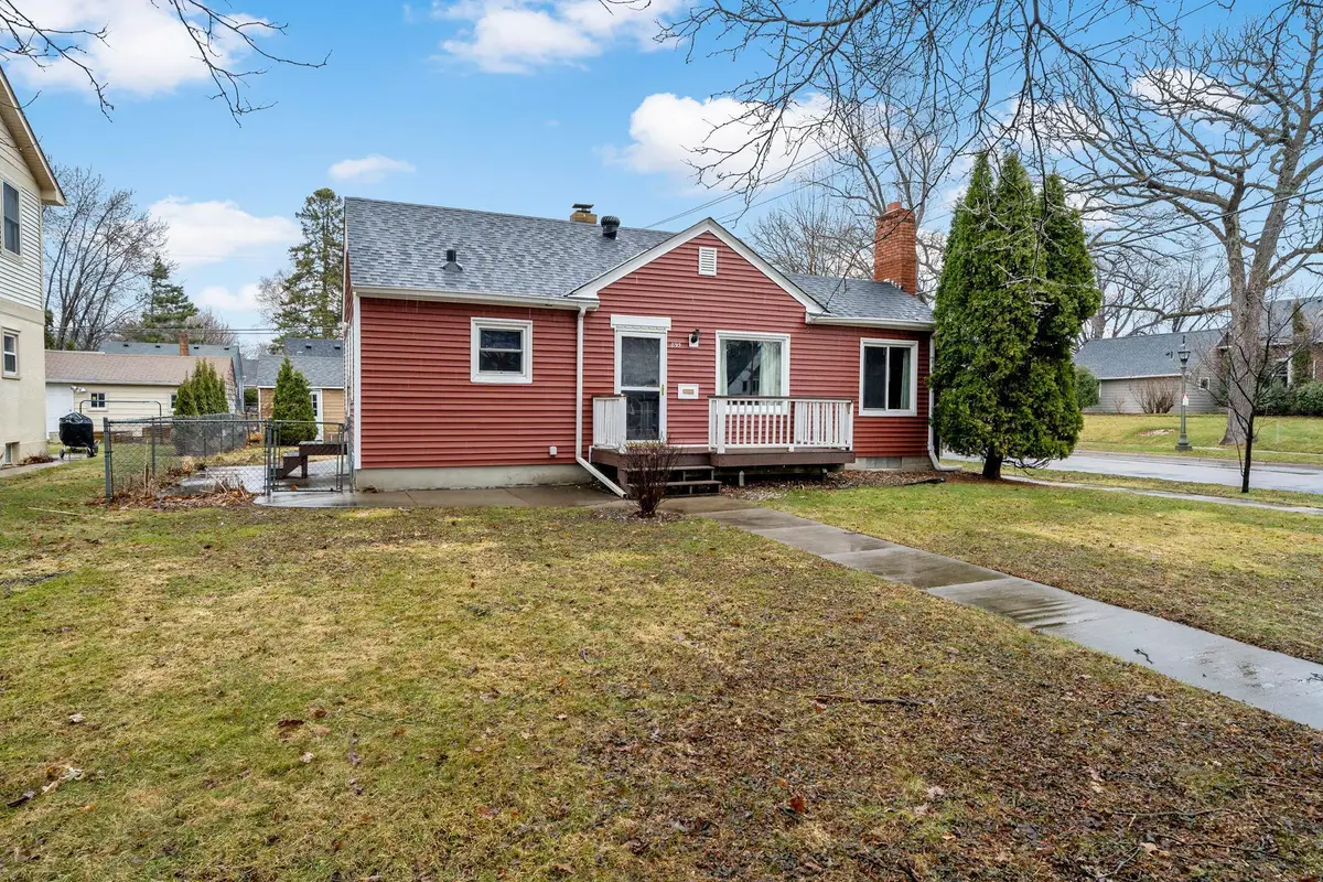 895 Hoyt Avenue W, Saint Paul, MN 55117 - #1