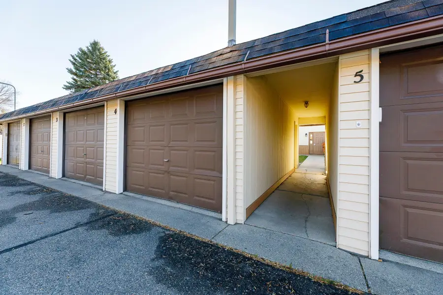 3249 16th Avenue S #4, Fargo, ND 58103 - #3