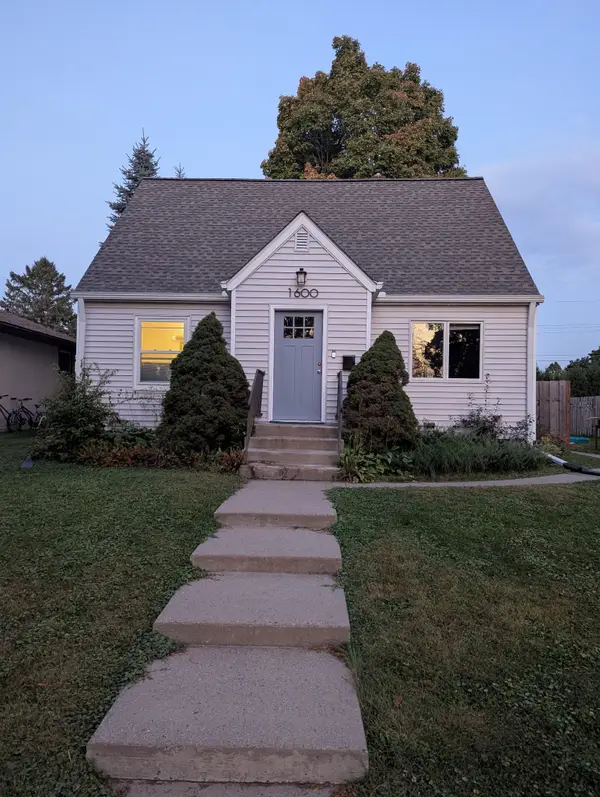 1600 Western Avenue N, Saint Paul, MN 55117