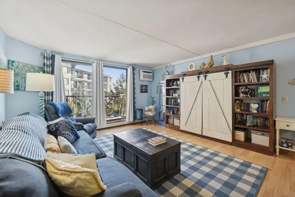 2601 Kenzie Terrace #330, Saint Anthony, MN 55418