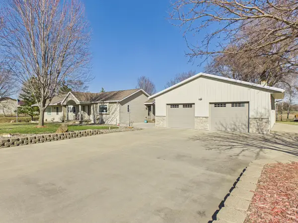 304 12th Avenue Se, Melrose, MN 56352