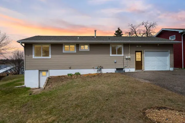 524 Lakeshore Circle, Annandale, MN 55302