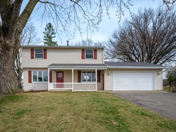 402 5th Street Se, Pine Island, MN 55963