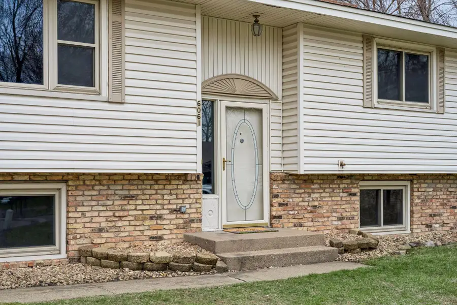 6061 Hillsboro Avenue N, New Hope, MN 55428 - #2