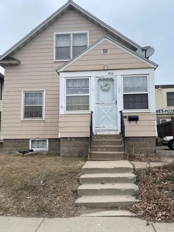 203 3rd Street S, Virginia, MN 55792