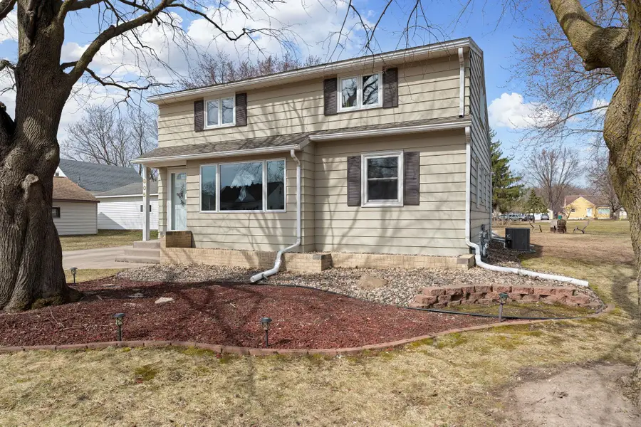 805 15th Avenue Se, Austin, MN 55912 - #2