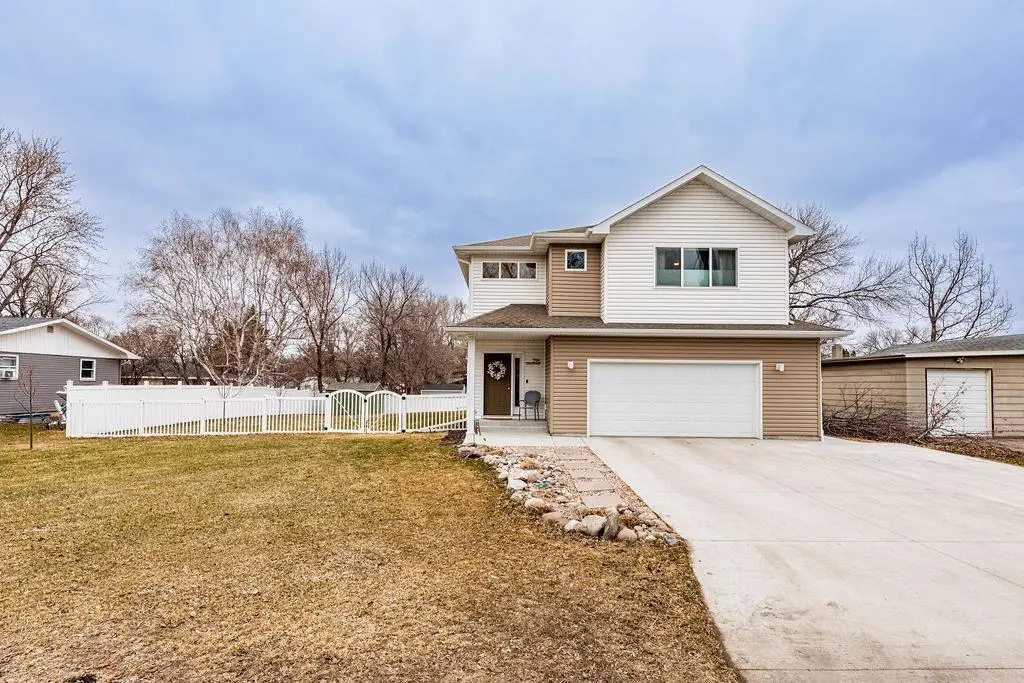 296 Dakota Avenue, Horace, ND 58047 - #1