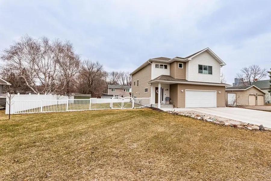 296 Dakota Avenue, Horace, ND 58047 - #2