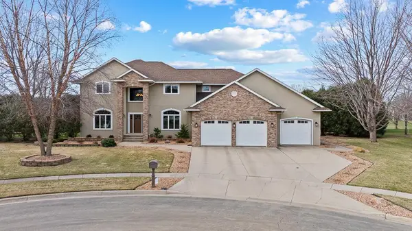 823 Cullen Circle, Marshall, MN 56258