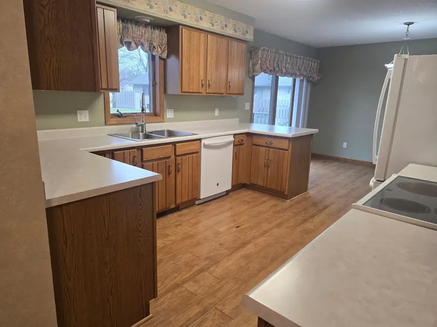 614 11th Street N, Mountain Lake, MN 56159 - #3