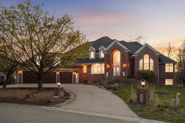 2437 Sunset Court, Little Canada, MN 55117