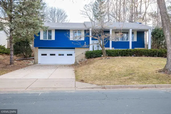 1397 Parkwood Drive, Woodbury, MN 55125