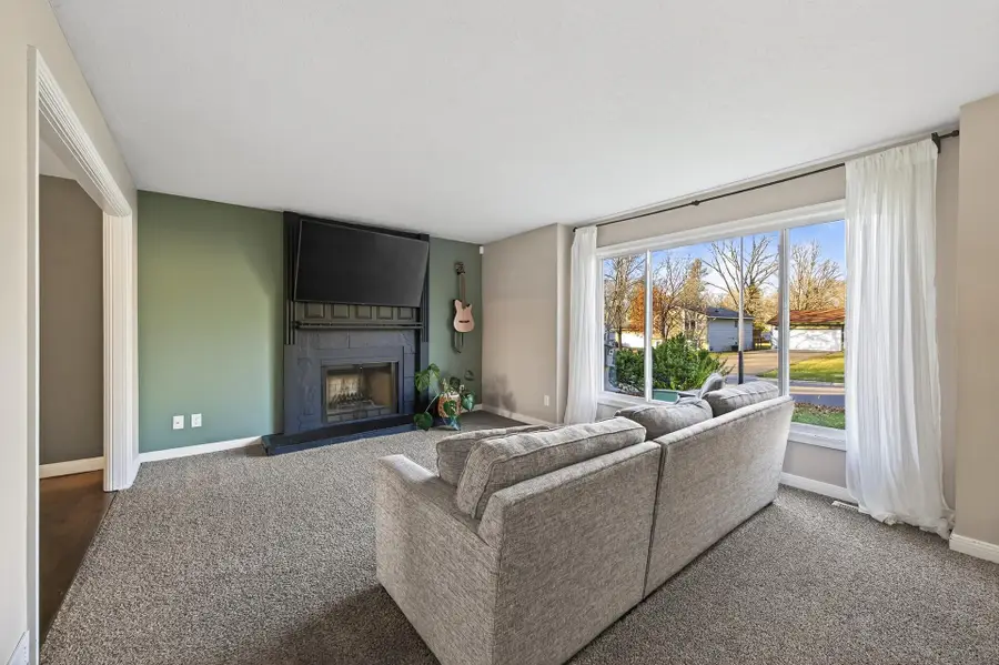8709 64th Avenue N, Brooklyn Park, MN 55428 - #3