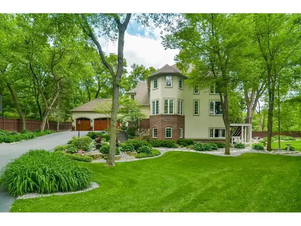 4251 Manor Court Road, Minnetonka, MN 55345