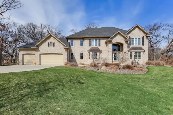 2 Bent Tree Lane, North Oaks, MN 55127