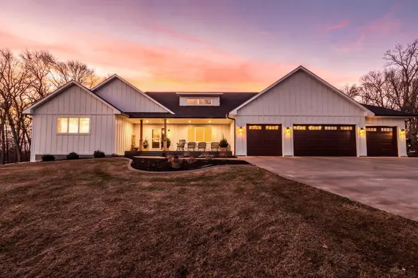 3010 Tamarack Place, Cambridge, MN 55008