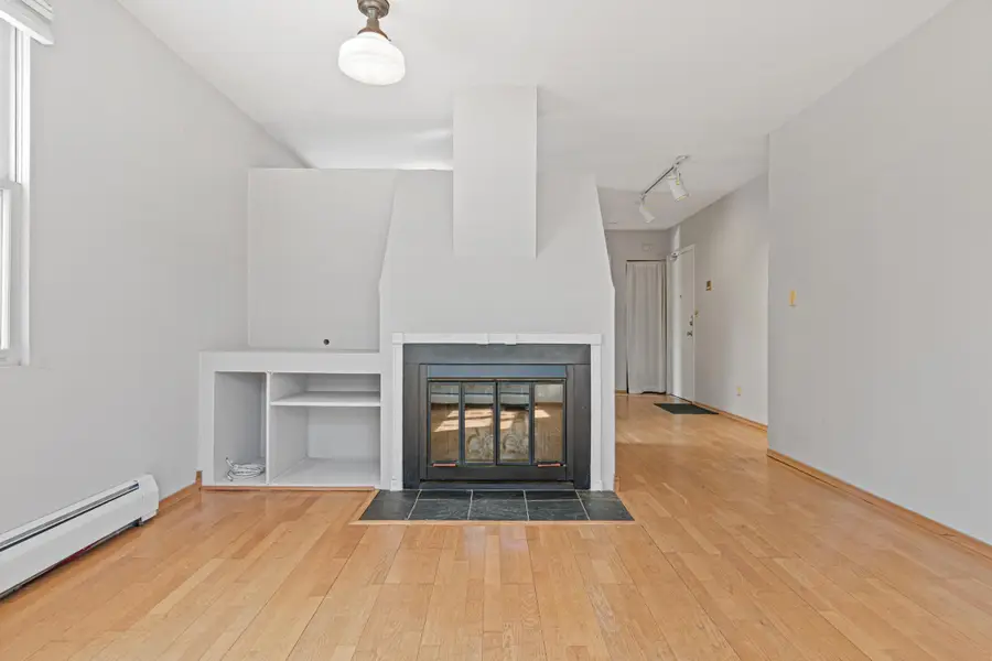 676 Ashland Avenue #1, Saint Paul, MN 55104 - #3
