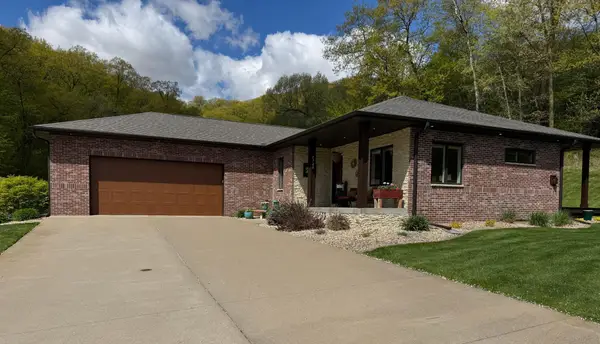 2760 Oakhurst Drive, Lake City, MN 55041