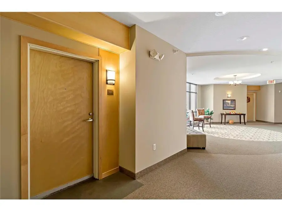 2405 39th Avenue Ne #401, Saint Anthony, MN 55421 - #2