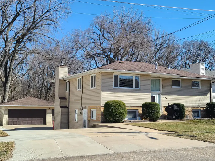 320 17th Avenue Ne, Rochester, MN 55906 - #2