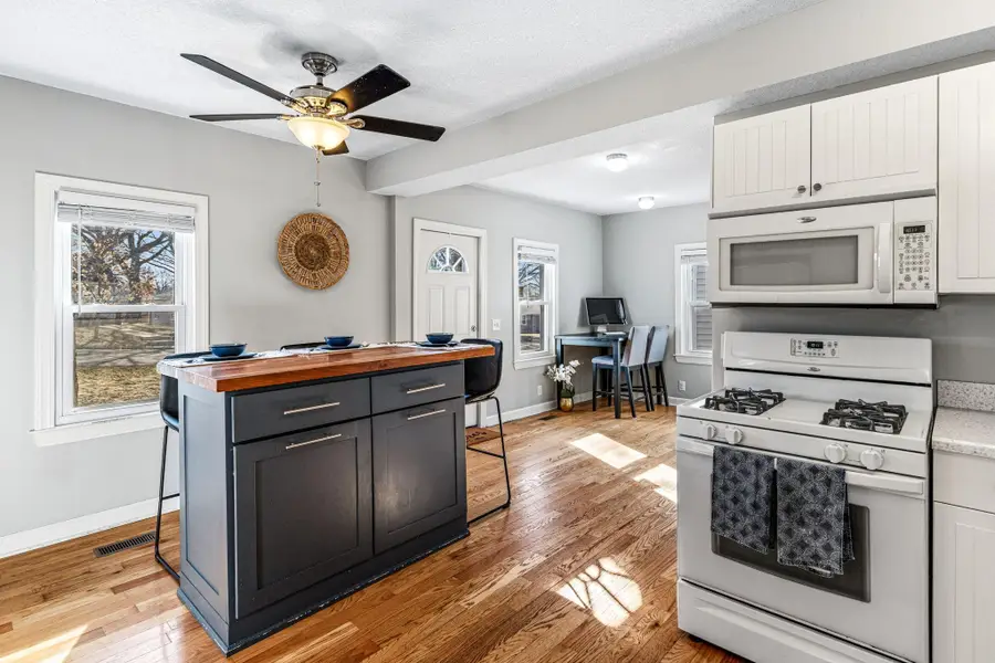 204 20th Avenue N, Hopkins, MN 55343 - #2