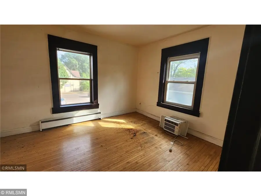 1052 Ross Avenue, Saint Paul, MN 55106 - #3