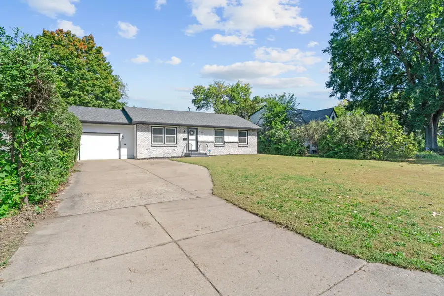 516 55th Avenue N, Brooklyn Center, MN 55430 - #2