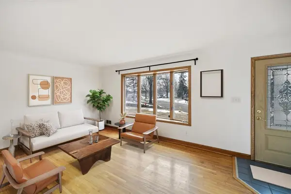 303 Roma Avenue, Roseville, MN 55113