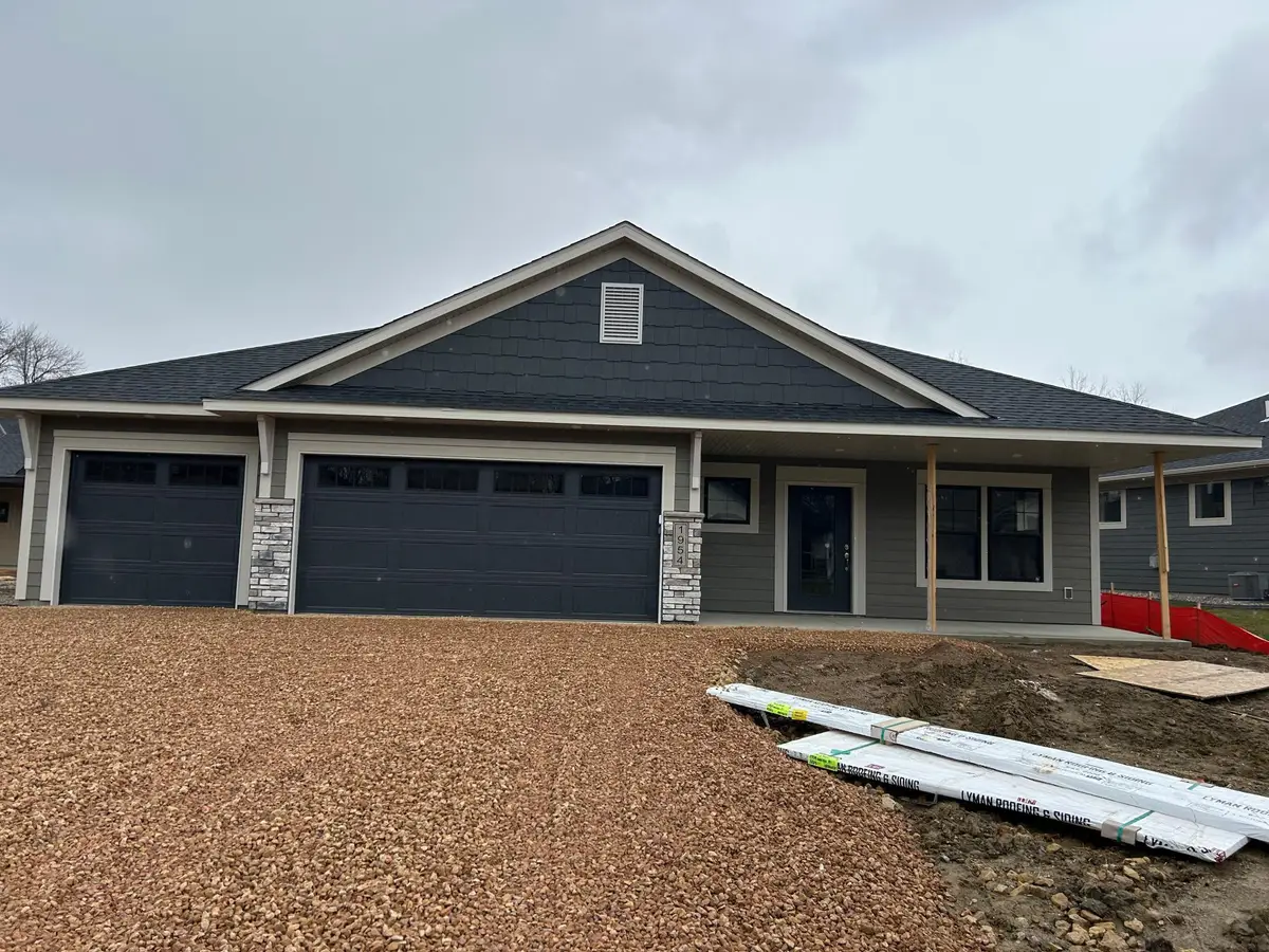 1954 Woods Point, Waconia, MN 55387 - #1