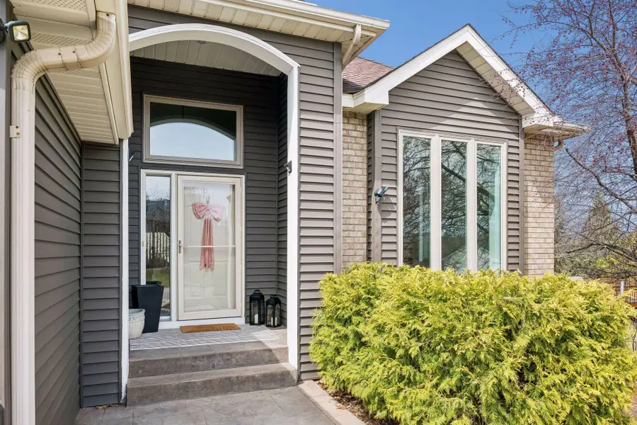 2378 Manuela Drive, Chaska, MN 55318 - #2