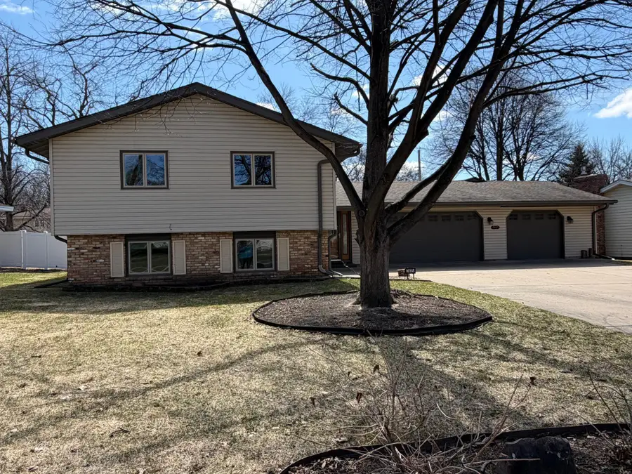 7405 Concerto Curve Ne, Fridley, MN 55432 - #2