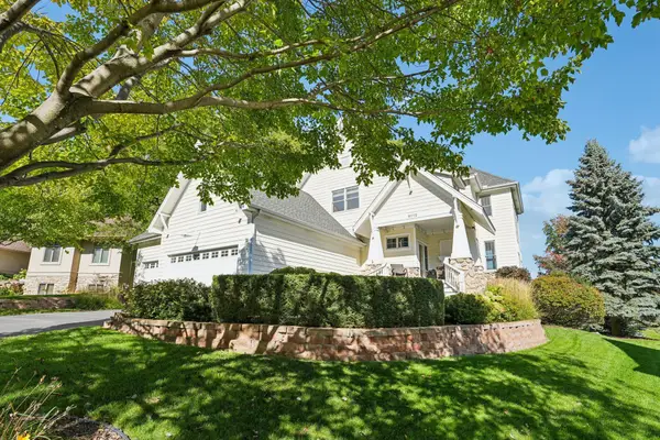 9112 Woodhill Drive, Savage, MN 55378