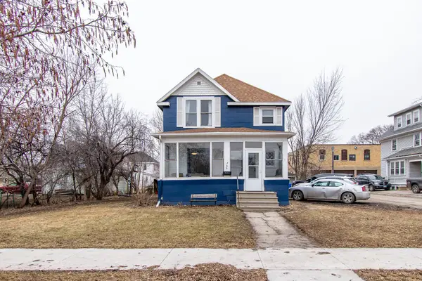 708 7th Street N, Fargo, ND 58102