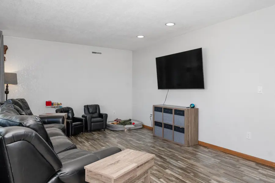 306 6th Street E, Finley, ND 58230 - #3