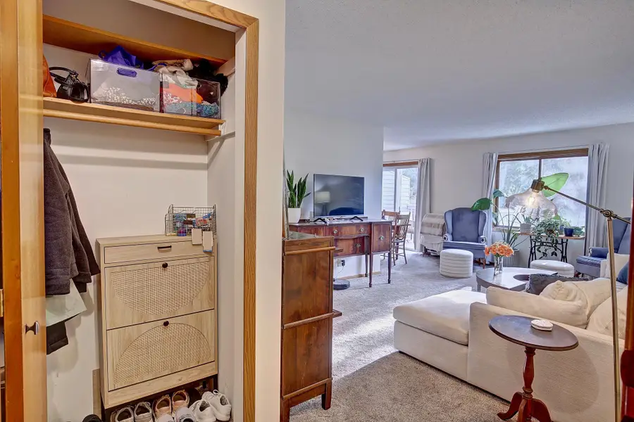 6 Marie Avenue E #C, West Saint Paul, MN 55118 - #3