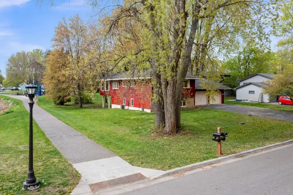 722 Parkview Lane N, Champlin, MN 55316