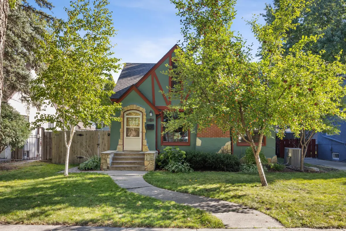 1349 4th Street N, Fargo, ND 58102 - #1