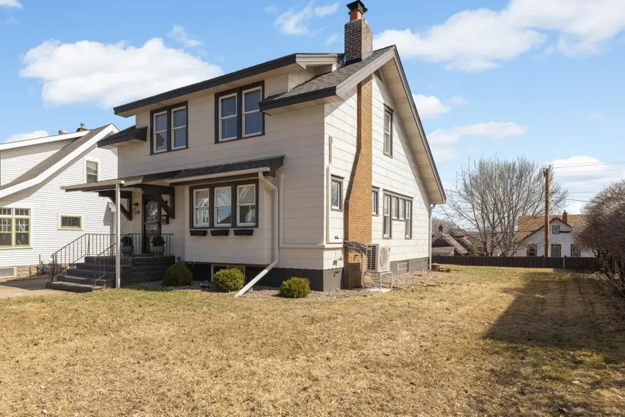 228 5th Avenue N, South Saint Paul, MN 55075 - #3