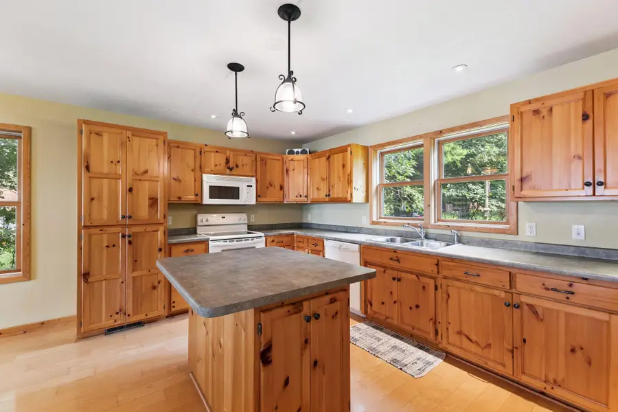 10215 Amery Avenue Nw, Monticello, MN 55362 - #3