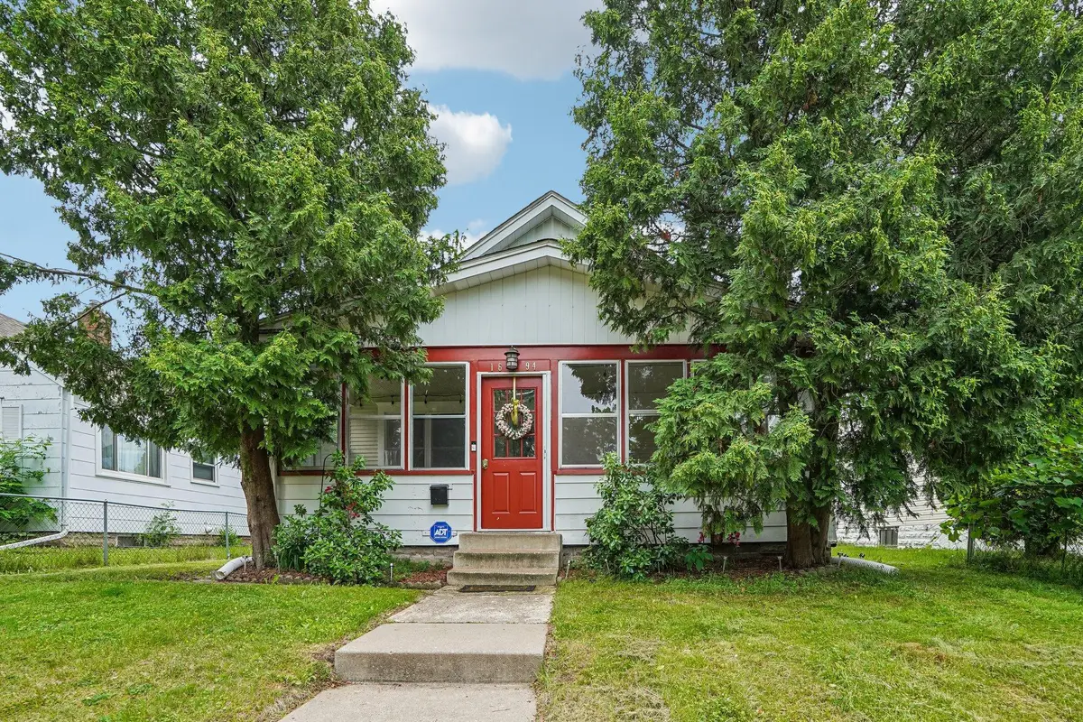 1694 Ivy Avenue E, Saint Paul, MN 55106 - #1