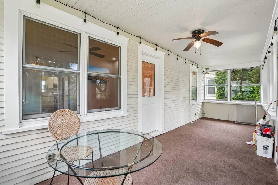 1694 Ivy Avenue E, Saint Paul, MN 55106 - #3